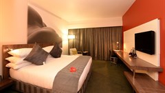 Crowne Plaza Club Room