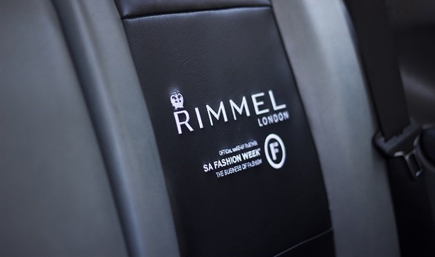 Digitising the cab advertising space