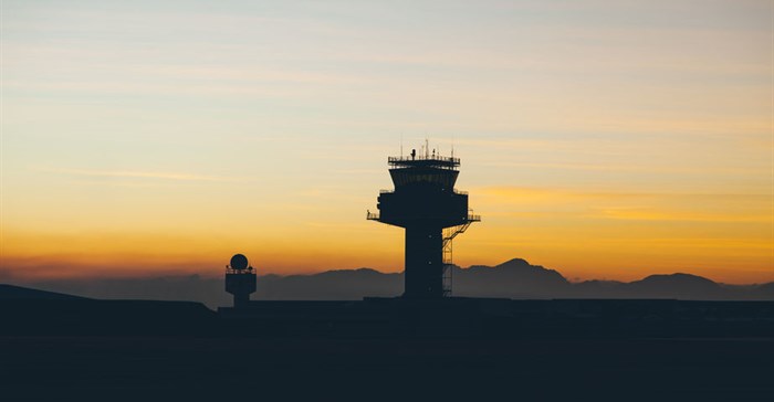 Airline shares hit by blizzard as flights canceled