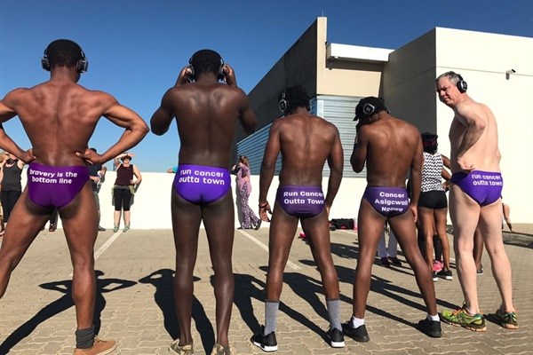 Hollardites join in the fun at Secret Sunrise for a good cause