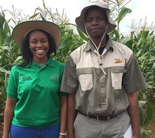 Current Monsanto interns, Bonolo Molewa and Lutholwethu Khumalo.