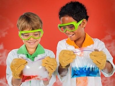 Get nutty about science in “The Magic of Science” at the Rand Show 2017