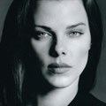 Debi Mazar ©
