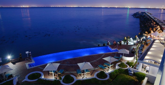 Radisson Blu Hotel Waterfront closing pool to help save water