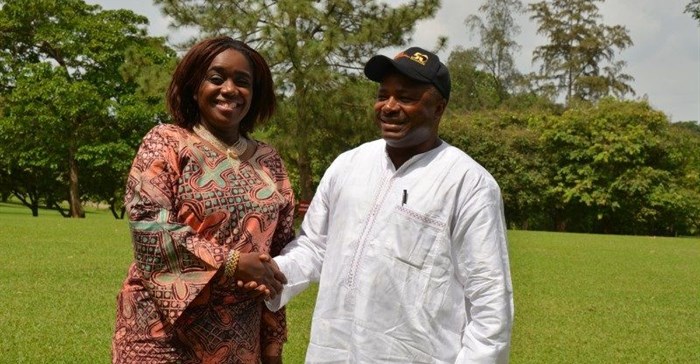 IITA Director General Nteranya Sanginga (right) welcomes the Nigerian Minister of Finance, the Hon. Kemi Adeosun (left) to IITA, Ibadan. Photo: O. Adebayo, IITA