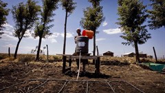 Kate HoltAusAID via WC_farming_climate_change_Kenya