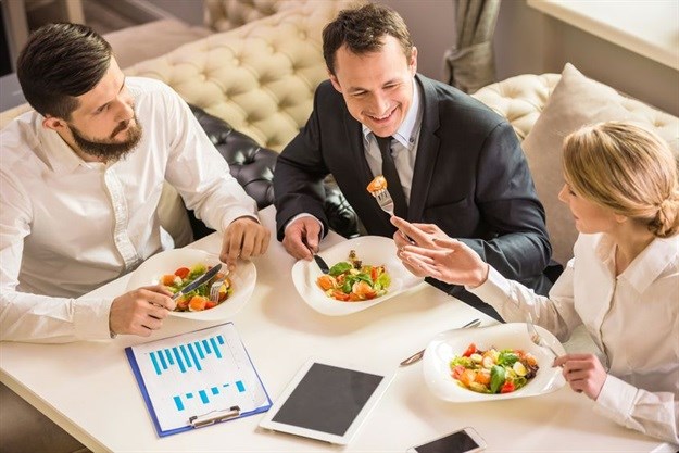 Five things to consider when organising a business lunch