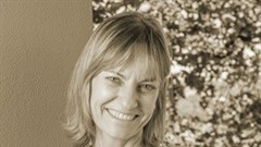 Call for entries to the Suzanne Shaw Creative Awards for curators