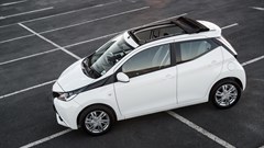 Sexy Aygo goes topless