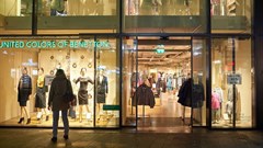 Luciano Benetton to return to clothing giant's helm at 82