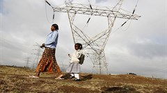 High voltage electrical pylons on the outskirts of Kenya’s capital Nairobi. Photo: Reuters/Thomas Mukoya