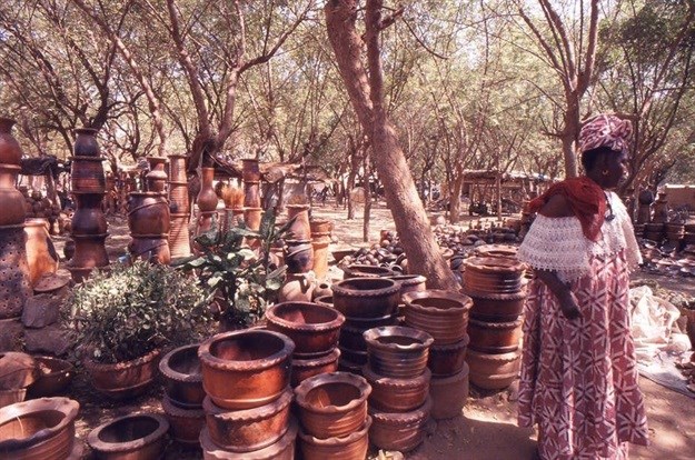 Ségou is rich in arts and crafts, and has built its famous festival around the performing arts. Guillaume Colin & Pauline Penot/Flickr