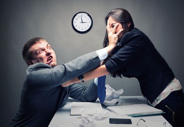 Google engineer fired for sexist memo sues ex-employer