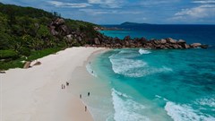 Photo by Alin Meceanu on