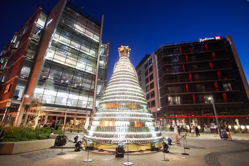 Moët & Chandon Champagne Christmas Tree