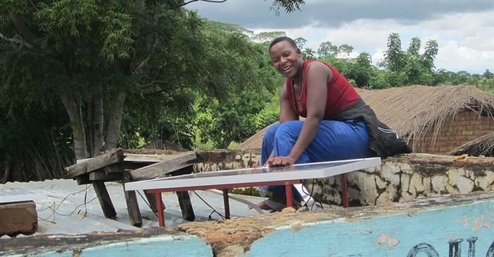 By JonStrand, CC BY-SA 4.0,