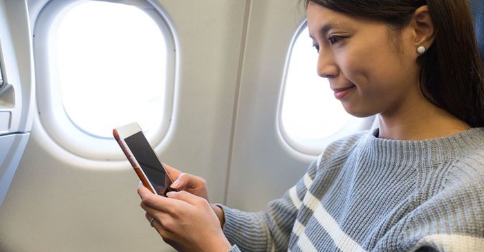 Does iOS 11.3 target third-party screens?