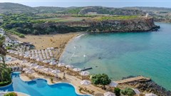 (c) Lenise Calleja -