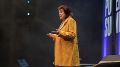 Jane Raphaely encourages women to ask 'Why not?'