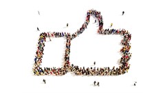 Facebook rewards community leaders