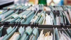 (c) Jaturon Ruaysoongnern -