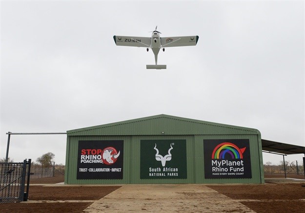 SANParks buys Foxbat light aircraft to combat rhino poaching in KNP