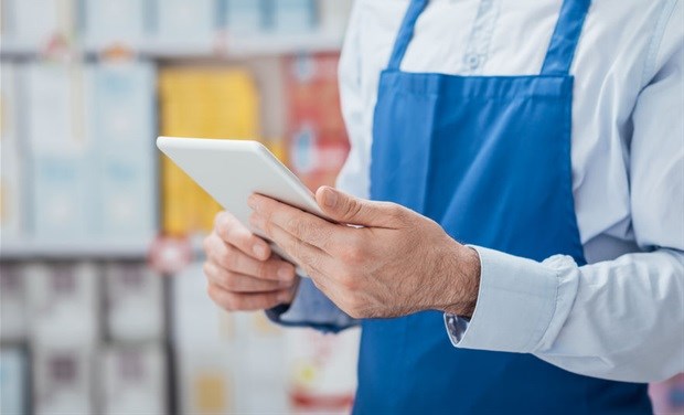 Better connected staff could improve in-store customer experience