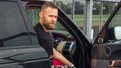 Jaguar Land Rover develops auto door tech