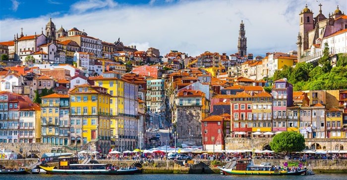 Emirates adds 4 weekly flights to Porto