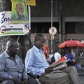 Tanzanians sit next to a tree in Dar es Salaam in 2015. Tanzanian authorities this week imposed a temporary ban on The Citizen over its reporting. Credit: CPJ/AP/Khalfan Said.