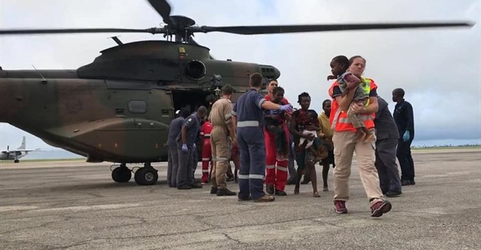 South African teams on the ground in Mozambique, aided by the South African Air Force. Image credit: IPSS Medical Rescue/Paul Herbst.