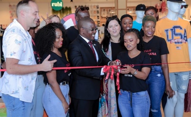 Cotton On Group expands into Botswana