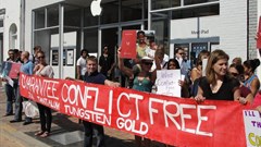 Demonstration for conflict-free products. Enough Project/Flickr