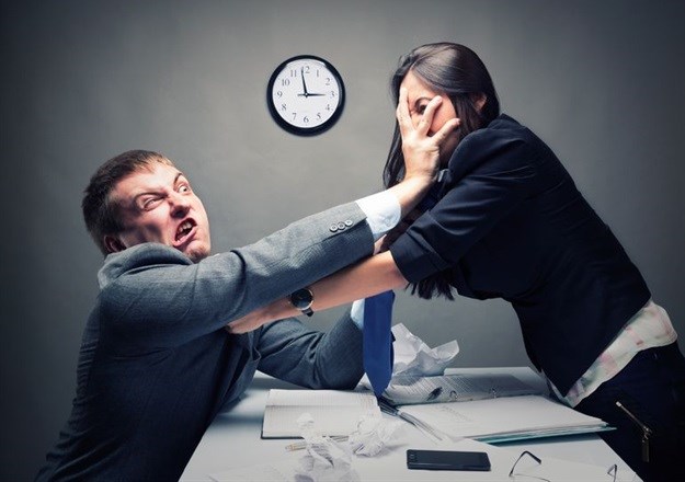 9 awkward workplace scenarios and how to deal with them