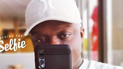 Dwomoh in selfie mode.