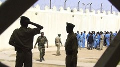 Prison guards are seen at Somaliland's Hargeisa prison on March 29, 2011. Television reporter Abdirahman Keyse Mohamed was recently arrested by police in Somaliland and is being held without charge in a prison in Las Anod. Credit: CPJ/AP/Katharine Houreld)
