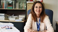 Professor Valerie Mizrahi. Photo: Robyn Walker/UCT