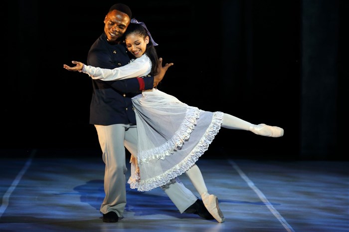 Chante Daniels and Mbulelo Jonas in Transfigured Night - © Pat Bromilow-Downing