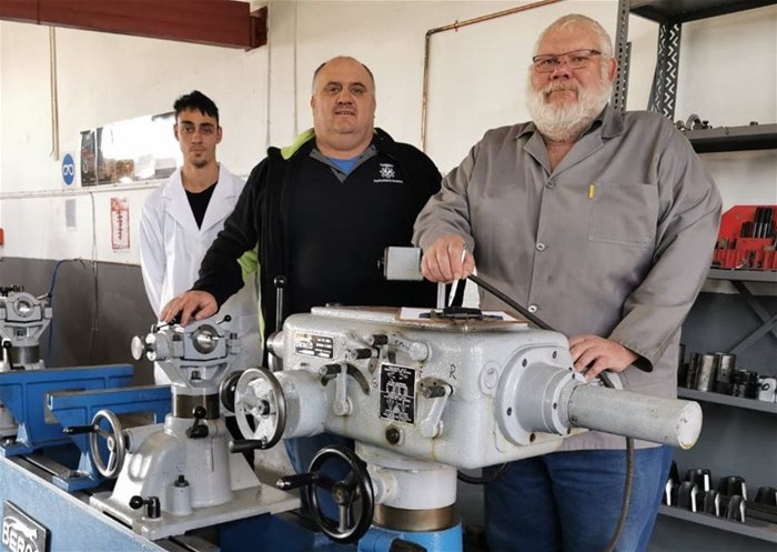 L to R: Assessor, JP Pereira, with owner of the Automotive Specialised Testing Academy (ASTA), Hendrik Cronje, and Sagrys Helberg.