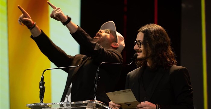 Calling the victors to their spoils. © Loeries.