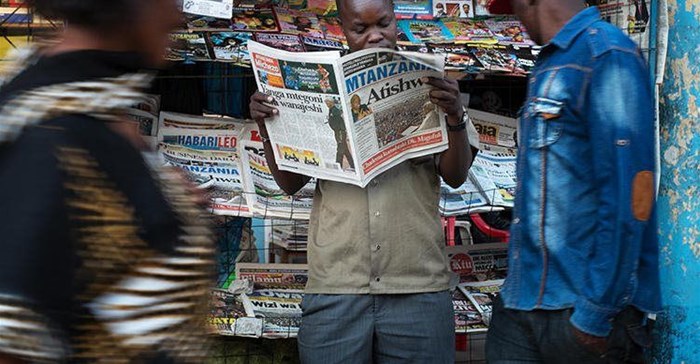 A newspaper stand is seen in Mwanza, Tanzania, on September 19, 2015. Tanzania is currently considering legal amendments that could negatively affect press freedom. Credit: CPJ/AFP/Daniel Hayduk.