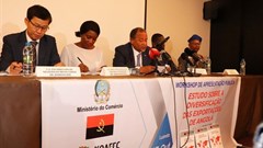 AfDB in Angola (L - R): Joohoon Kim, Chargé d’ Affaires of the Republic of Korea in Angola; Moono Mupotola, the Bank’s Director for Regional Development & Regional Integration; Joffre Van-Dúnem Júnior, Minister of Commerce; Sérgio dos Santos, Secretary of State for Economy; Joseph Ribeiro, the Bank’s Country M.anager for Angola