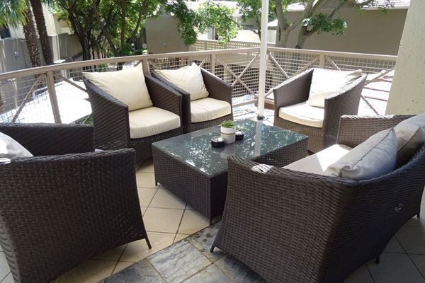Courtyard Hotel Sandton sports new look lounge