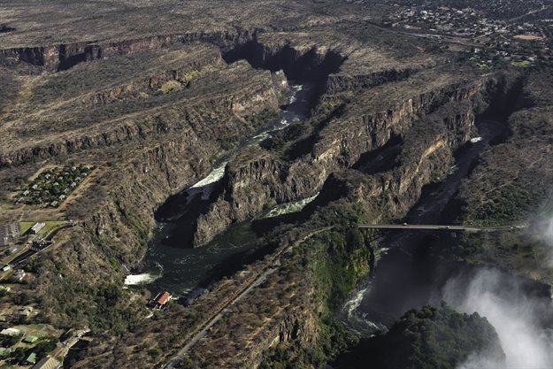 Untapped energy sources: hydro-power potential is concentrated along the Zambezi River in Zimbabwe. Image source: Gallo/Getty