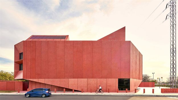 Adjaye Associates' ruby-colored Contemporary Art Center opened in Texas. Image © Dror Baldinger courtesy of Ruby City and Adjaye Associates.