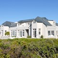 Make Ocean Eleven luxury guesthouse your Hermanus homebase