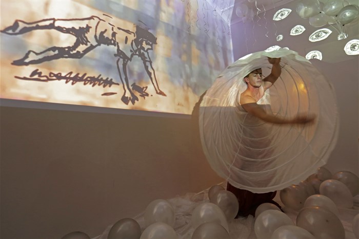 DEURnis Uzwelo at the 2019 National Arts Festival - © Mark Wessels