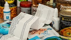 Global food price index drops in March