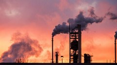 Ghana is still finding ways of maximising its oil wealth. Wikimedia Commons, CC BY-SA