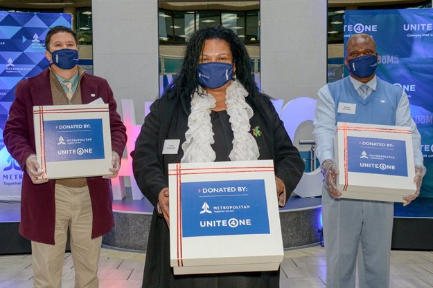 Bottelary Primary School principal, Mr Crawford; Rosendaal High School principal, Ms Layman; Lwazi Primary School principal, Mr Mdini. Image supplied.